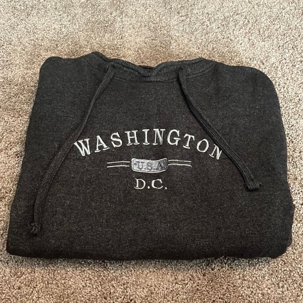 Washington D.C. sweatshirt/crewneck, size medium